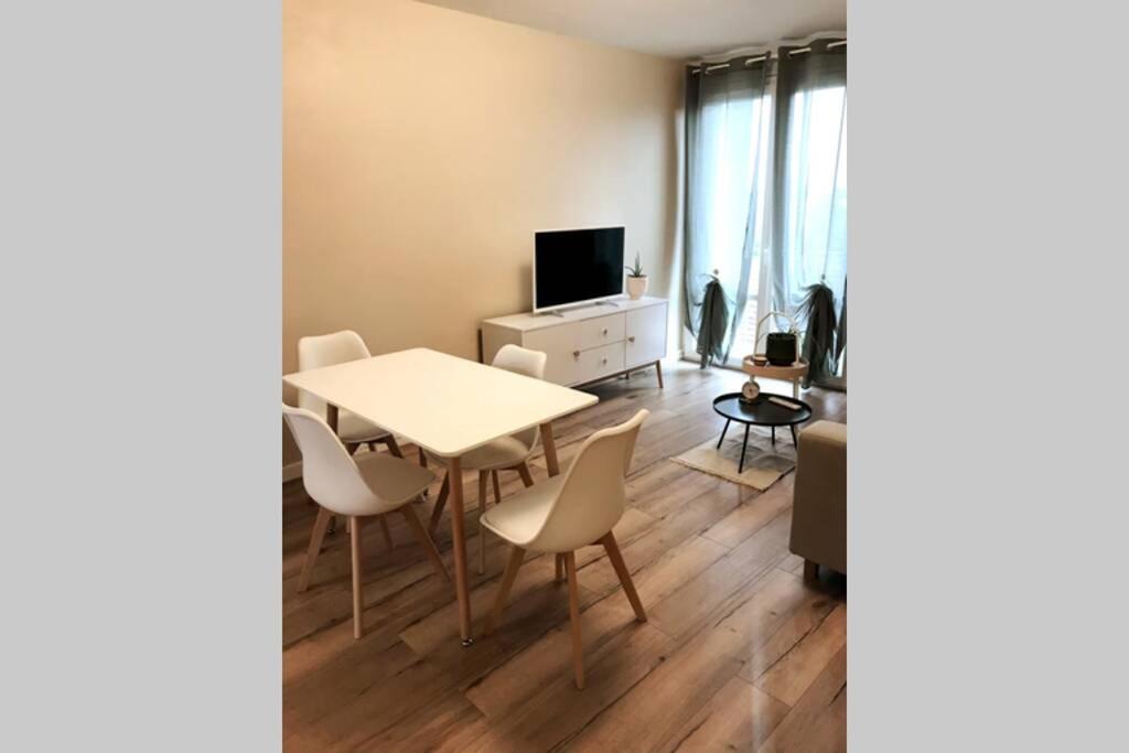 Serenidad - Appartement cosy 50m2 et Parking Châteauroux Exterior foto